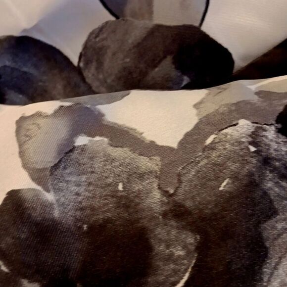 Jump Apparel Black and White Mermaid Shape Formal - Picture 15 of 15